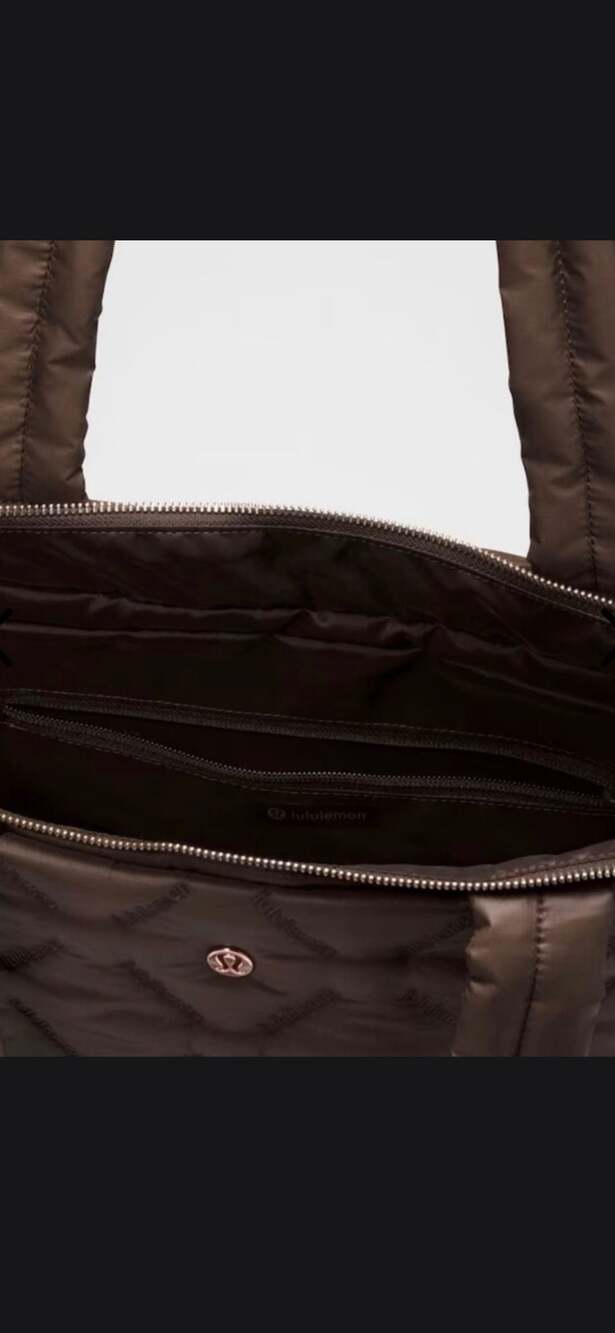 Lululemon Quilty Pleasures Tote Bag Medium 12L Walnut Crunch SOLD OUT - Picture 5 of 6